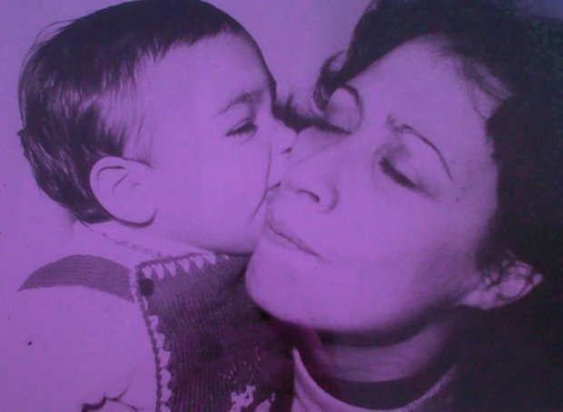 Mara Avila junto a su madre, María Elena Gómez. Foto: Emilio Capasso. Retoque: Pablo Mozuc.