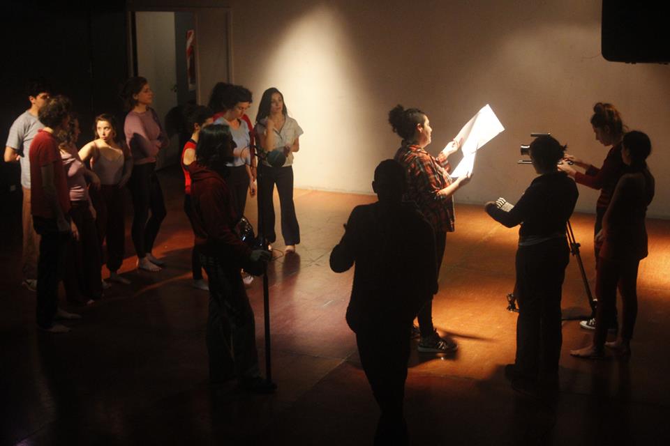 Backstage rodaje en el Club Cultural Matienzo. Femicidio. Un caso, múltiples luchas.